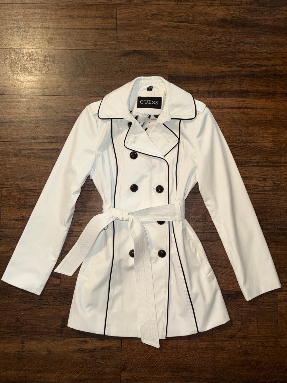 BRAND NEW GUESS White Trench Coat with Black Piping
